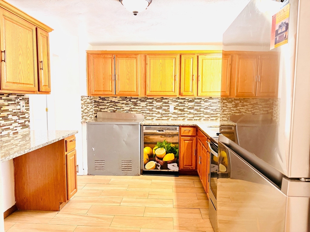 178 Bates Road Brockton, MA 02302 - Photo 4 of 18