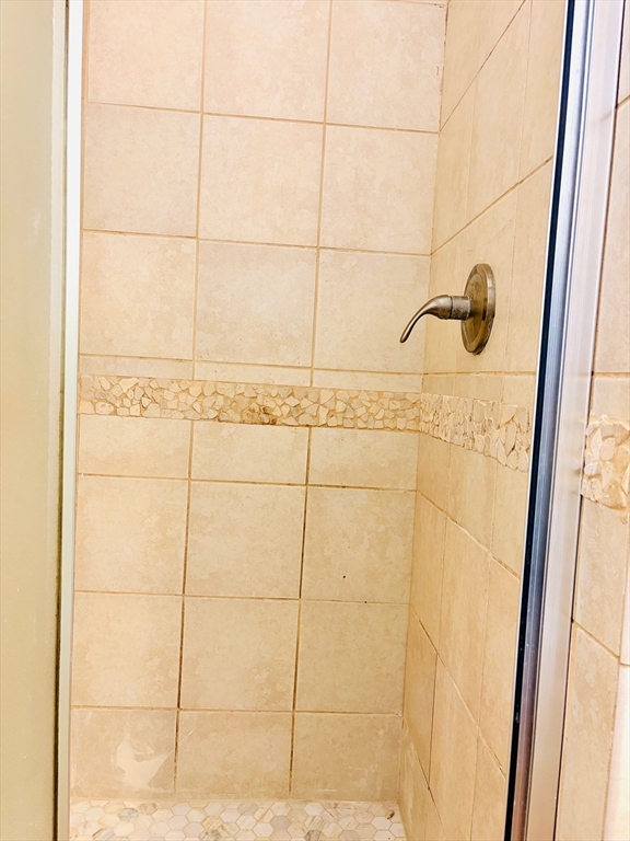 178 Bates Road Brockton, MA 02302 - Photo 10 of 18