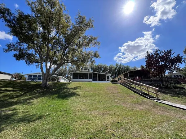 $194,500 | 2055 South Floral Avenue, Unit 92, Bartow, FL 33830