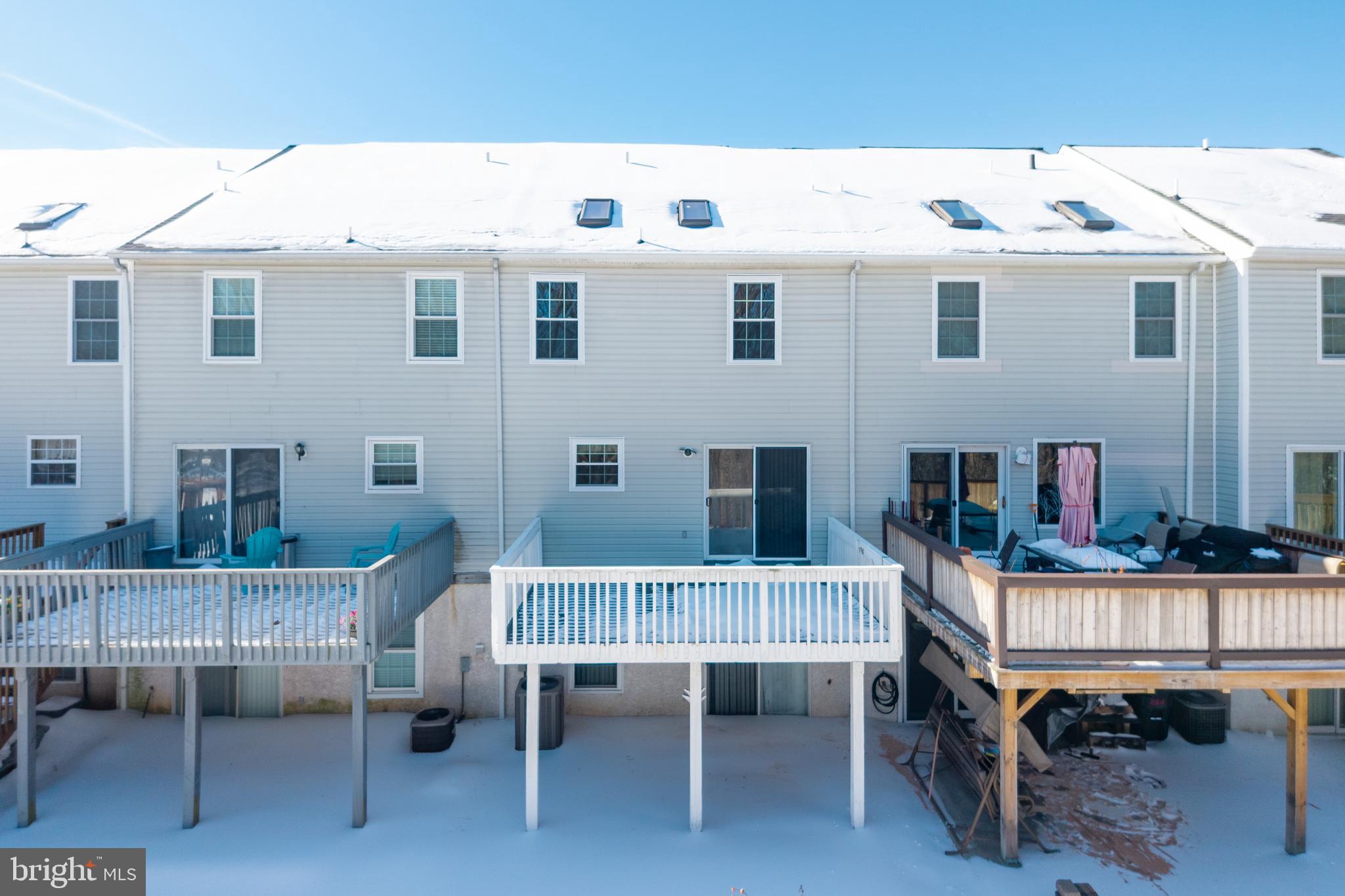 222 Springvalley Way Aston, PA 19014 - Photo 38 of 45 a dining room with furniture and wooden floor