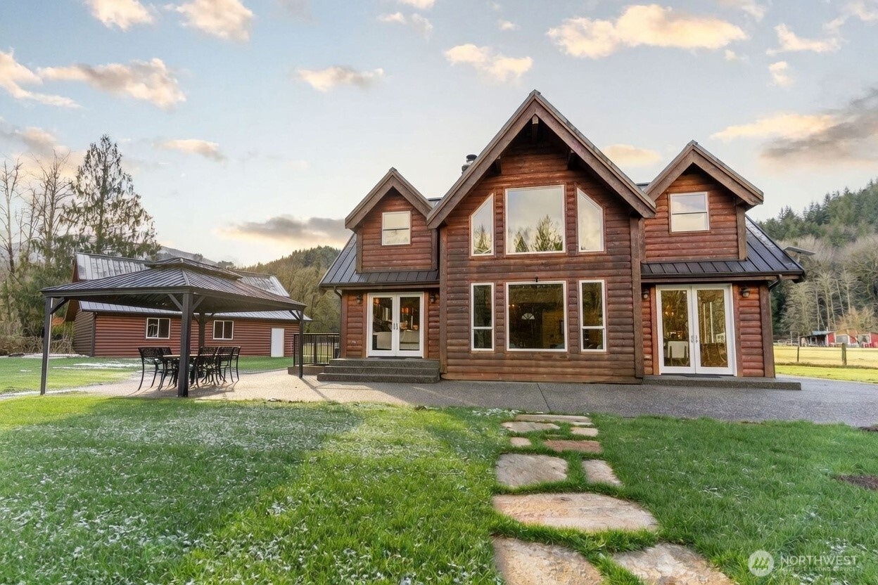 50074 Concrete Sauk Valley Road Concrete, WA 98237 - Photo 2 of 35