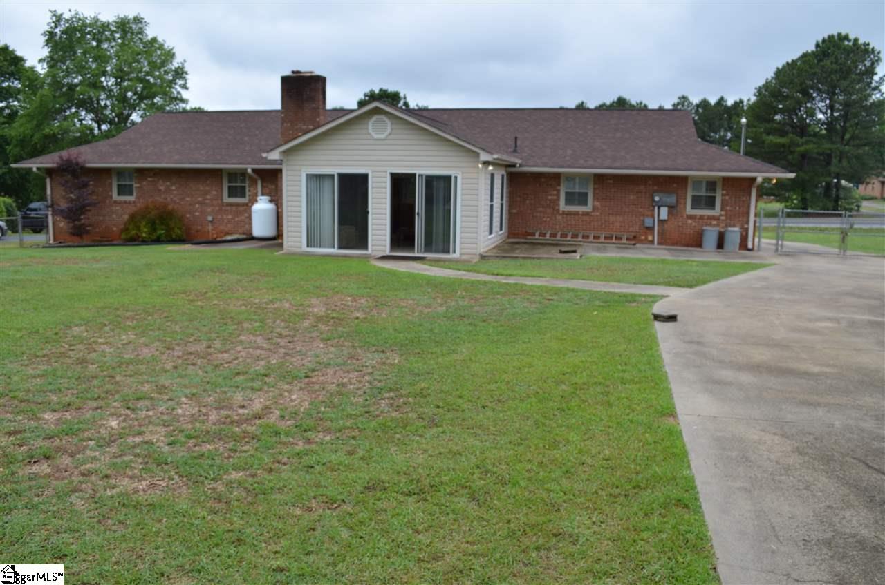 3536 Parris Bridge Road Boiling Springs, SC 29316 - Photo 4 of 25 Gallery Image 4
