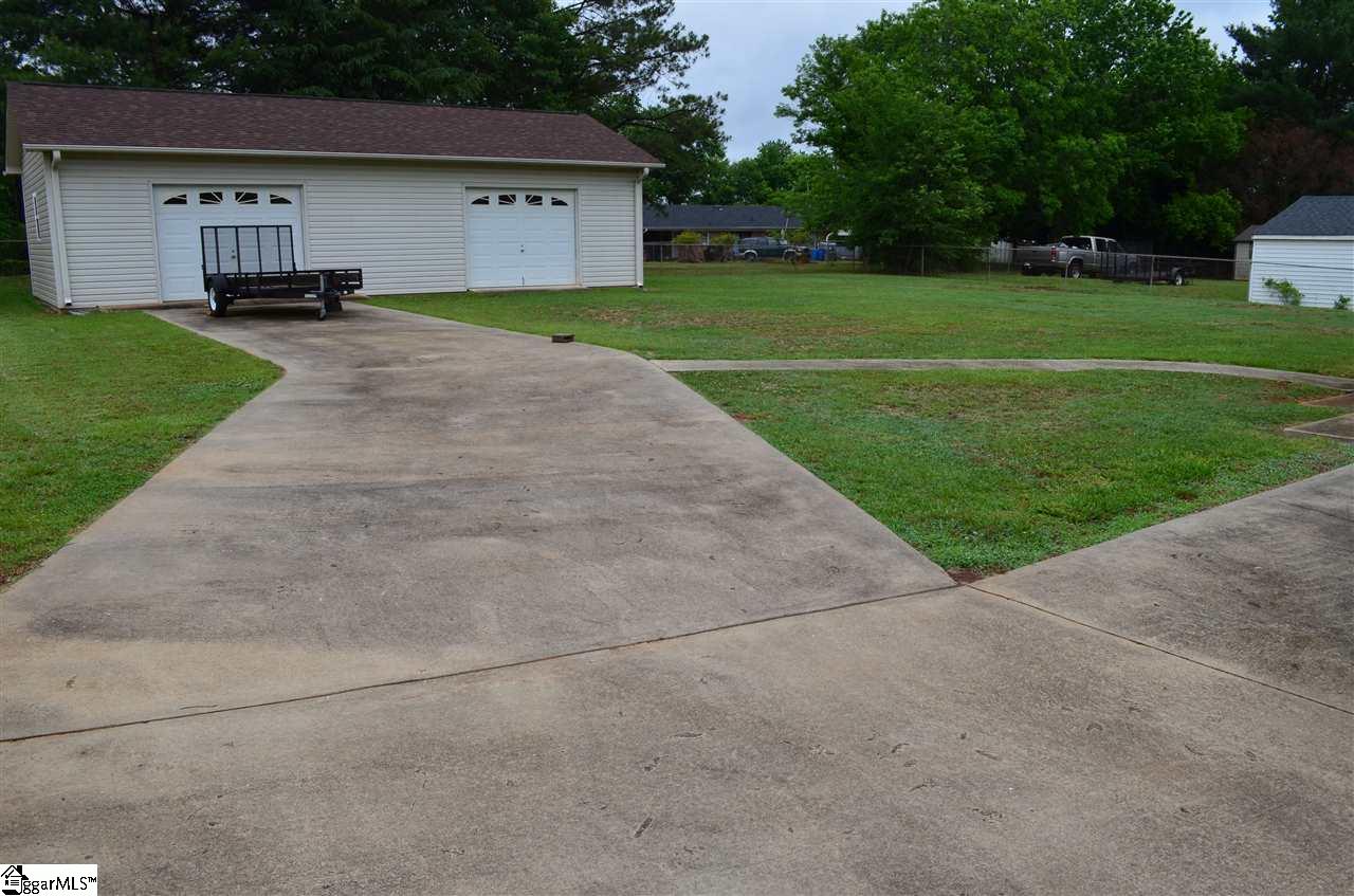 3536 Parris Bridge Road Boiling Springs, SC 29316 - Photo 5 of 25 Gallery Image 5