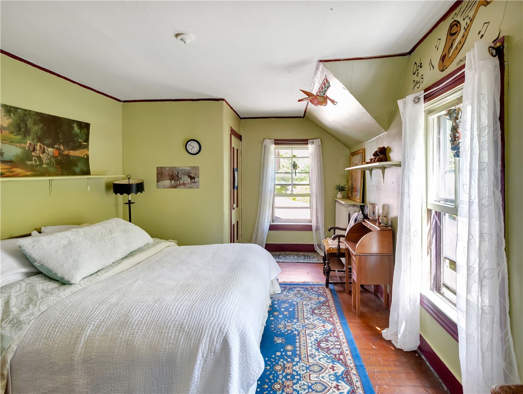 219 Nanaquaket Road Tiverton, RI 02878 - Photo 46 of 50