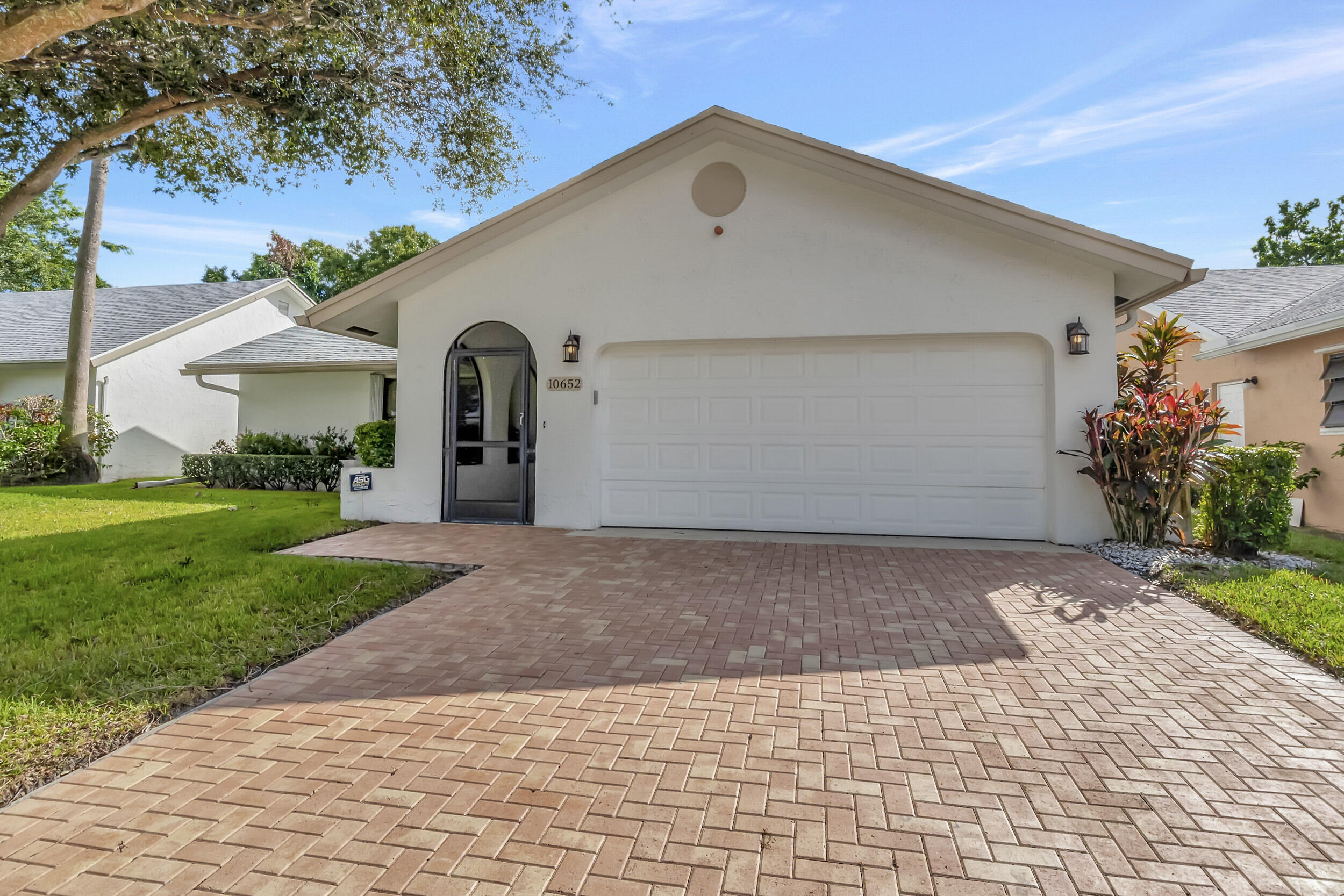 10652 180th Place South Boca Raton, FL 33498 - Photo 2 of 55 DSC_0907