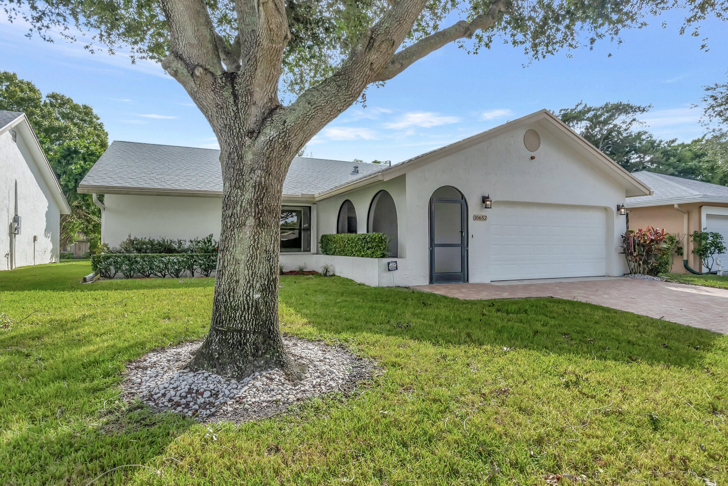 10652 180th Place South Boca Raton, FL 33498 - Photo 3 of 55 DSC_0912