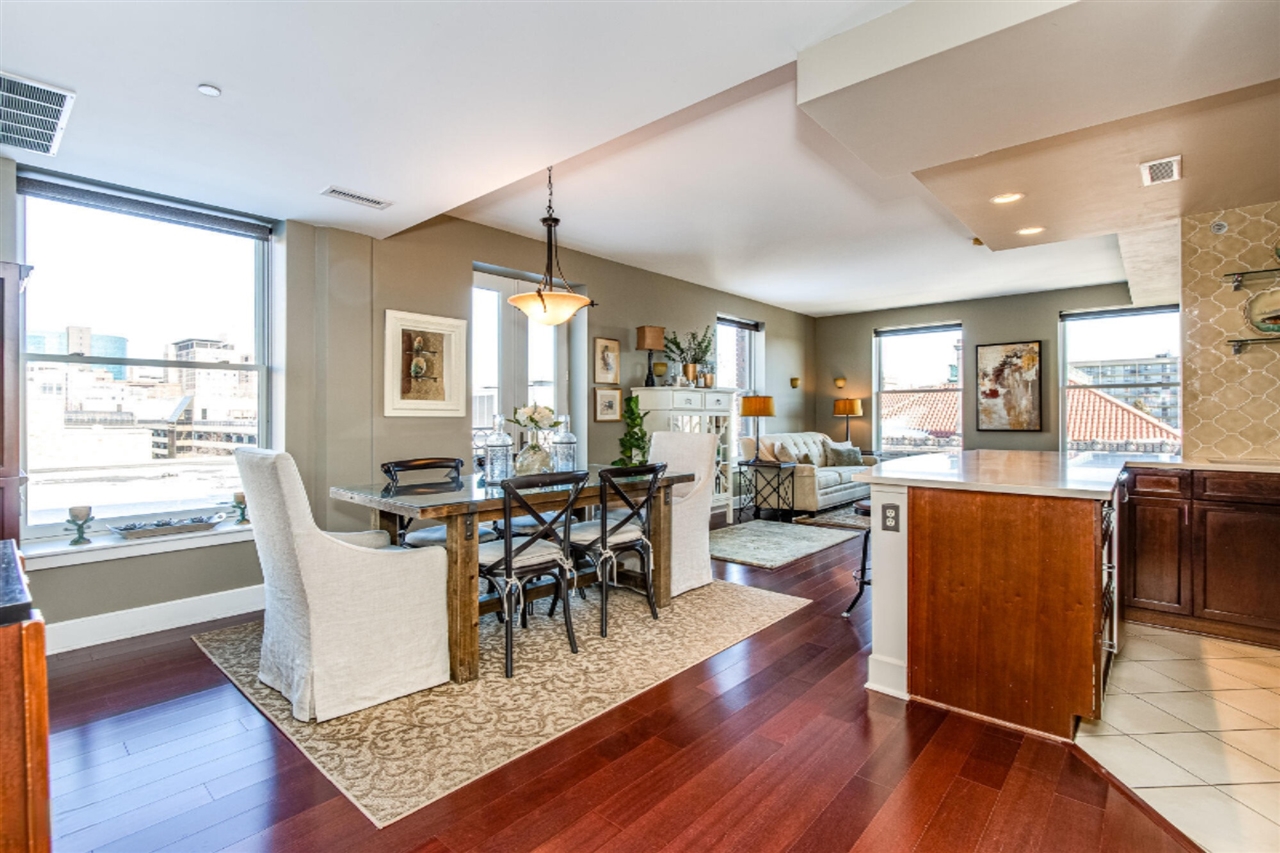 27 Library Street Northeast, Unit 701 Grand Rapids, MI 49503 - Photo 3 of 35