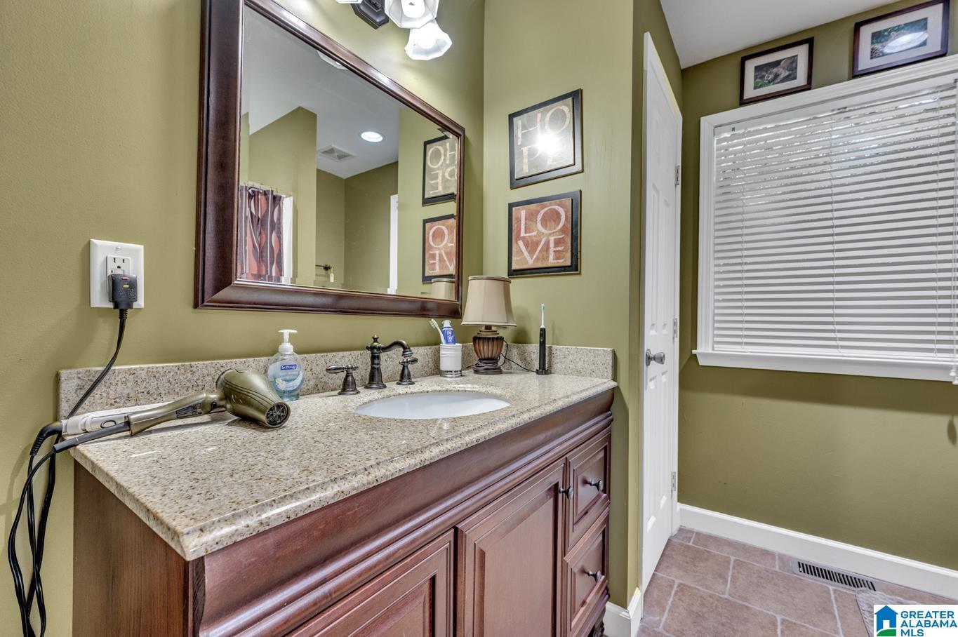 2555 Shady Grove Road Adamsville, AL 35005 - Photo 11 of 30