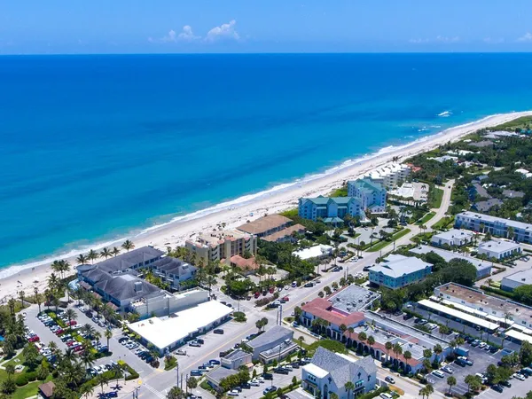 $6,000 | 2700 Ocean Drive, Unit 303, Vero Beach, FL 32963