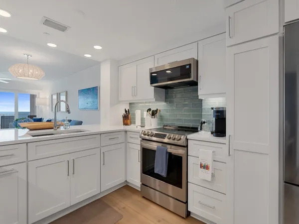 $6,000 | 2700 Ocean Drive, Unit 303, Vero Beach, FL 32963