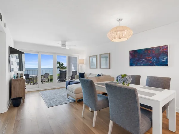 $6,000 | 2700 Ocean Drive, Unit 303, Vero Beach, FL 32963