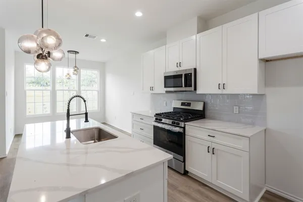 $2,350 | 1266 Oakmont Villas Drive, Houston, TX 77091