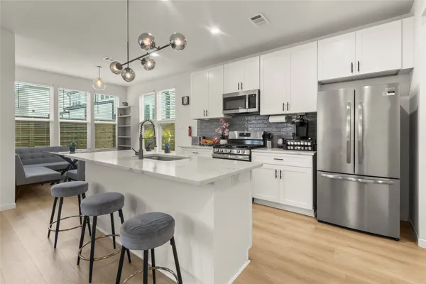 $2,350 | 1266 Oakmont Villas Drive, Houston, TX 77091