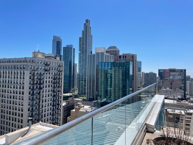 40 East 9th Street, Unit 1412 Chicago, IL 60605 - Photo 15 of 17