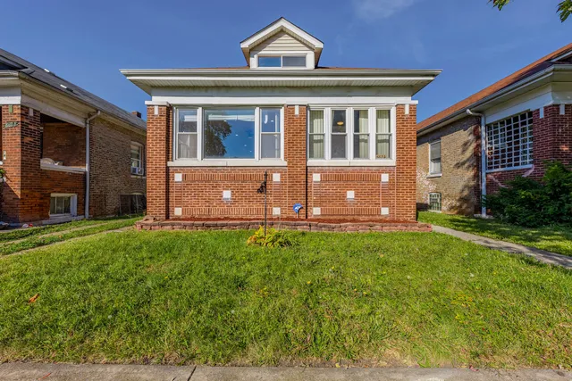 $289,999 | 8624 South Throop Street, Chicago, IL 60620