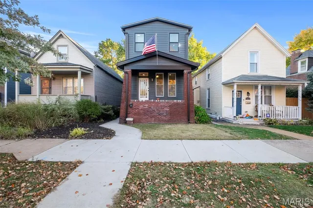 $370,000 | 4230 Connecticut Street, St. Louis, MO 63116