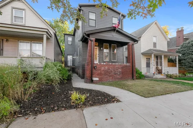 $370,000 | 4230 Connecticut Street, St. Louis, MO 63116