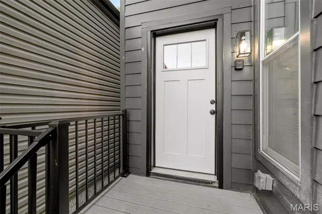 $370,000 | 4230 Connecticut Street, St. Louis, MO 63116