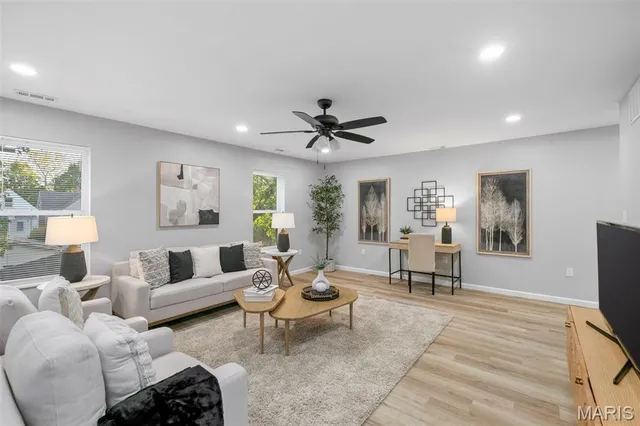 $370,000 | 4230 Connecticut Street, St. Louis, MO 63116