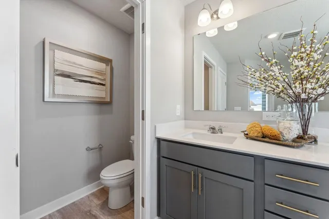 $650,000 | 716 Winterberry Lane, Waconia, MN 55387