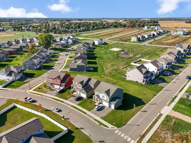 $604,990 | 716 Winterberry Lane, Waconia, MN 55387