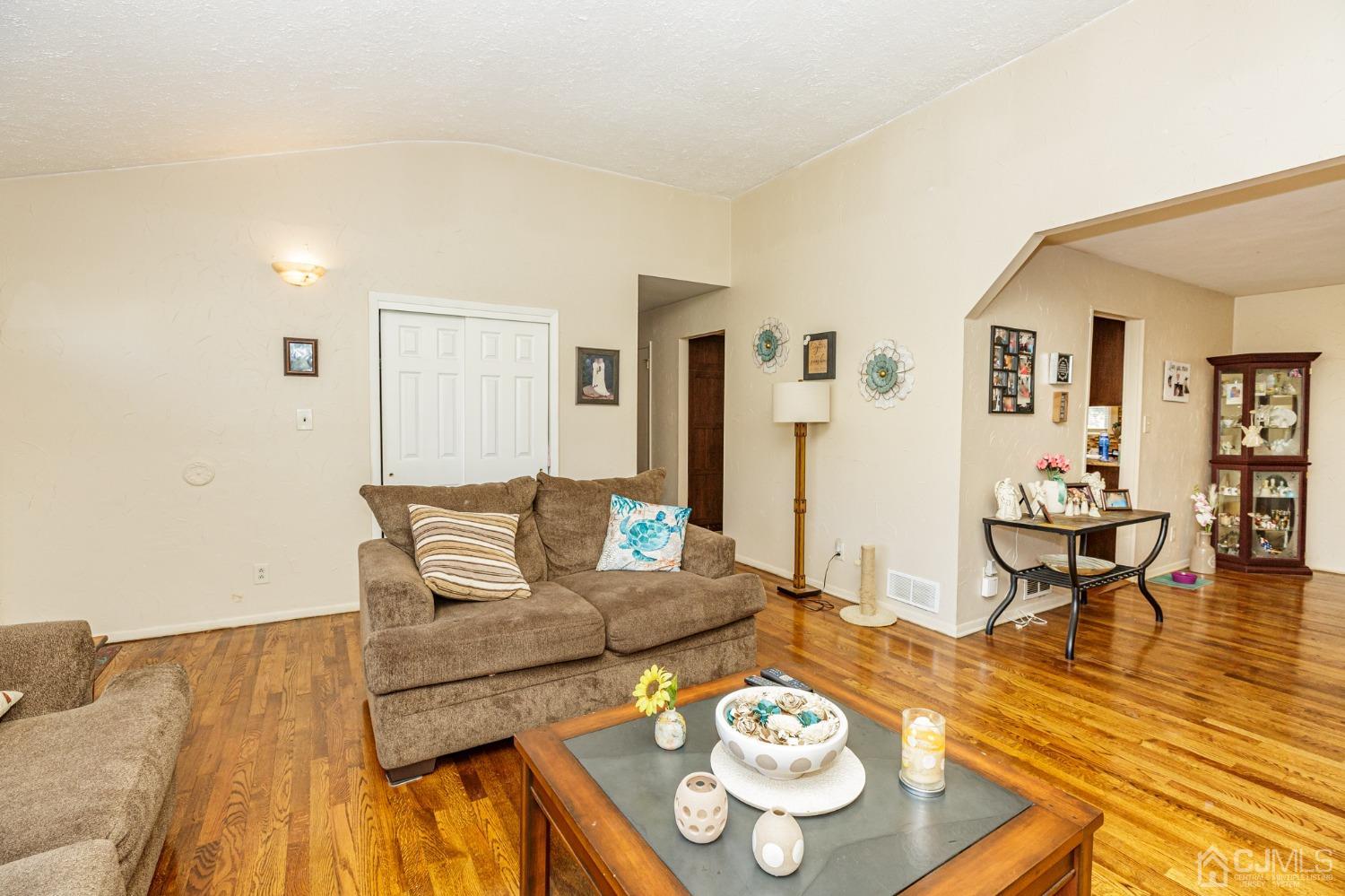 10 Watchung Road East Brunswick, NJ 08816 - Photo 6 of 33 Gallery Image 6