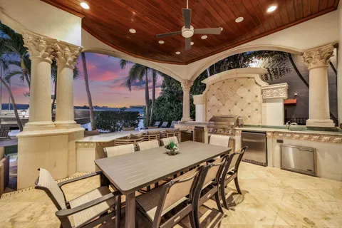 $9,750,000 | 4216 Intracoastal Drive, Highland Beach, FL 33487