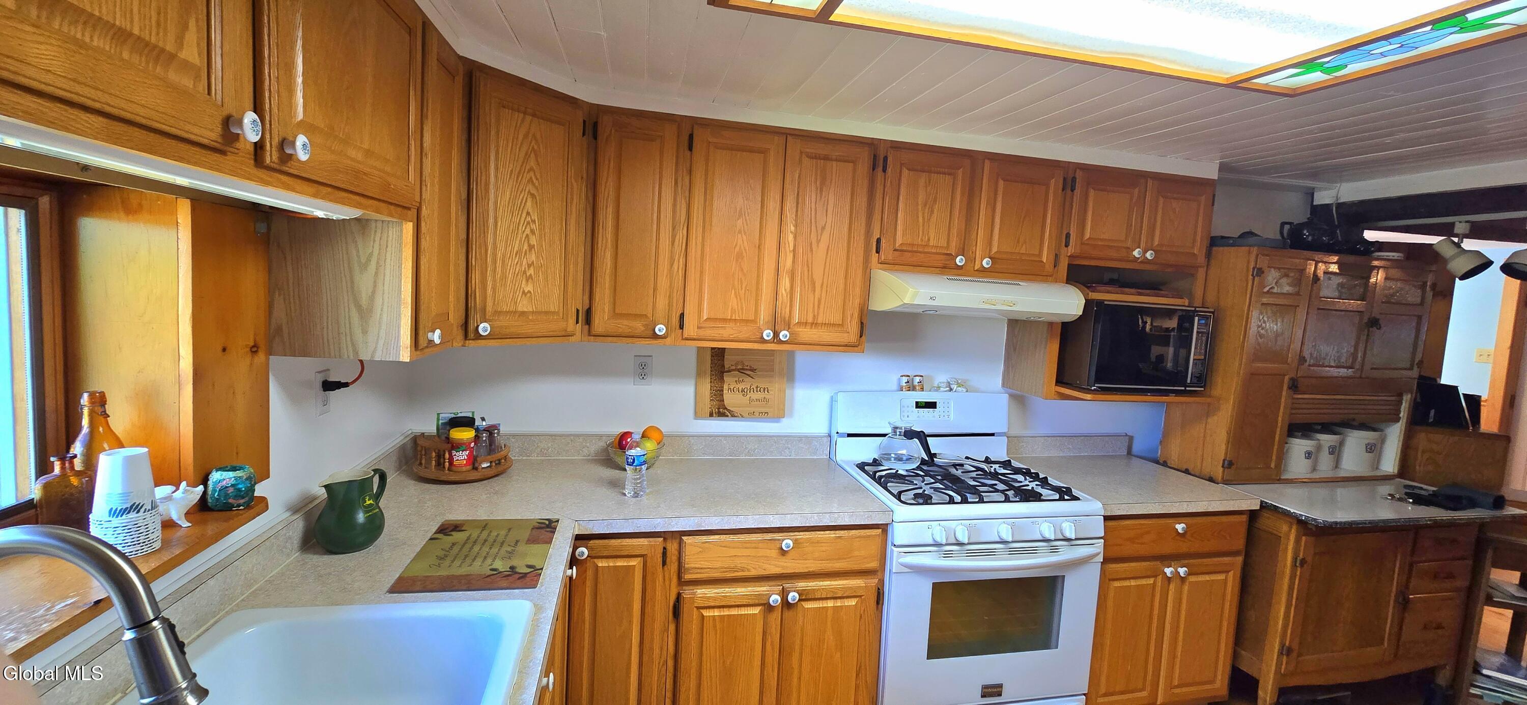 706 East Lykers Road Root, NY 12166 - Photo 12 of 90 12