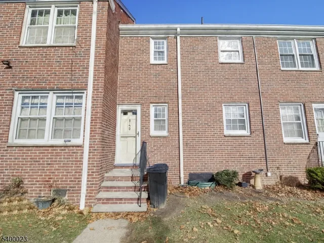 $259,000 | 40 Meadowbrook Place, Unit B, Maplewood, NJ 07040
