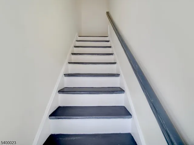 $259,000 | 40 Meadowbrook Place, Unit B, Maplewood, NJ 07040