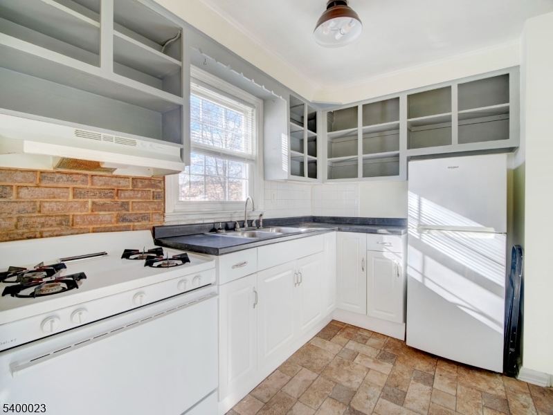 40 Meadowbrook Place, Unit B Maplewood, NJ 07040 - Photo 10 of 15