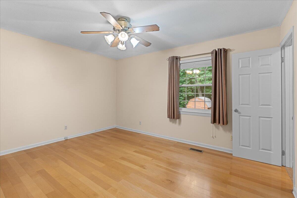 301 Cricket Lane Hixson, TN 37343 - Photo 16 of 28 14-301 Cricket Ln-15