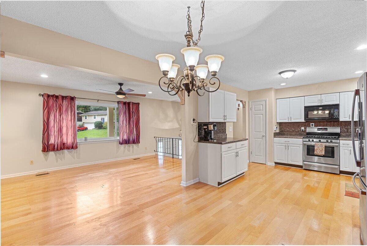 301 Cricket Lane Hixson, TN 37343 - Photo 6 of 28 13-301 Cricket Ln-13.5