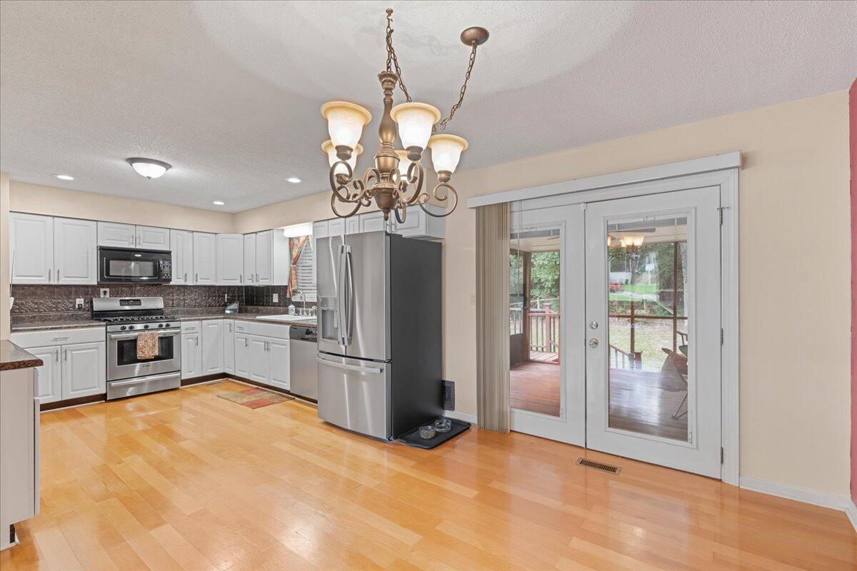 301 Cricket Lane Hixson, TN 37343 - Photo 7 of 28 12-301 Cricket Ln-12