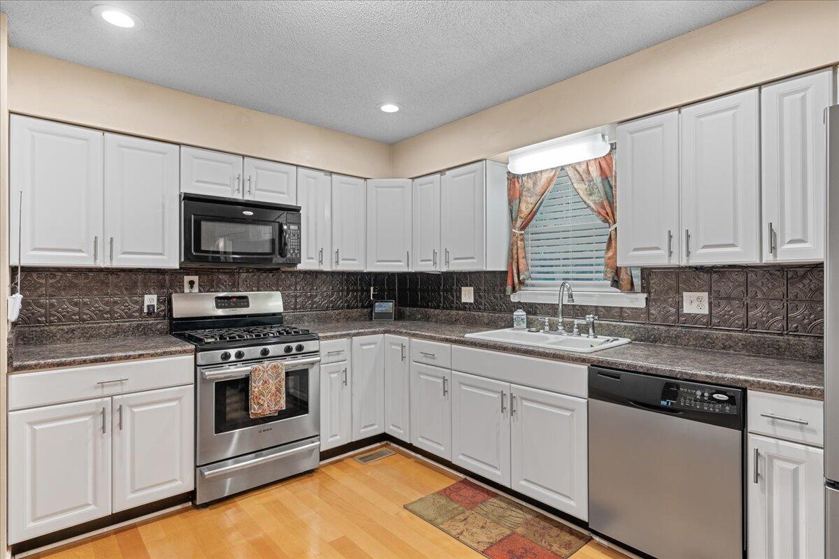 301 Cricket Lane Hixson, TN 37343 - Photo 9 of 28 10-301 Cricket Ln-10
