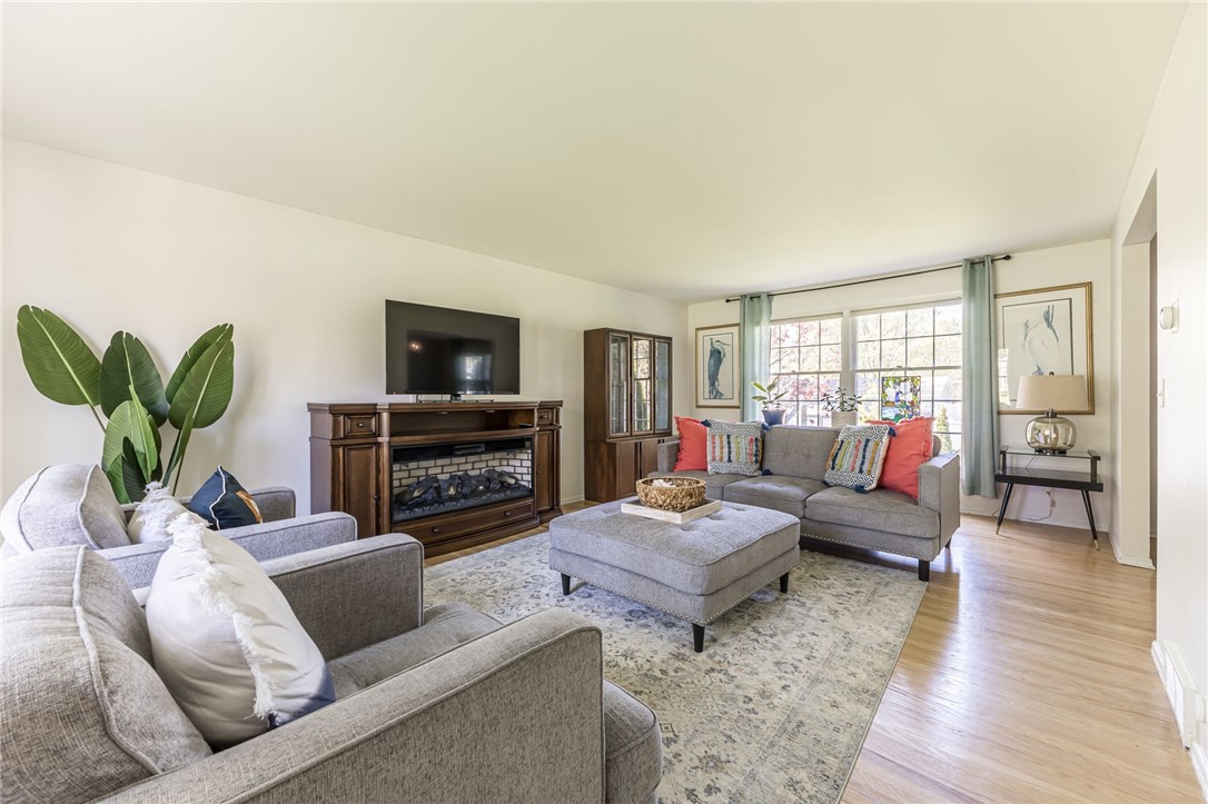 12 Van Buren Road Pittsford, NY 14534 - Photo 9 of 40
