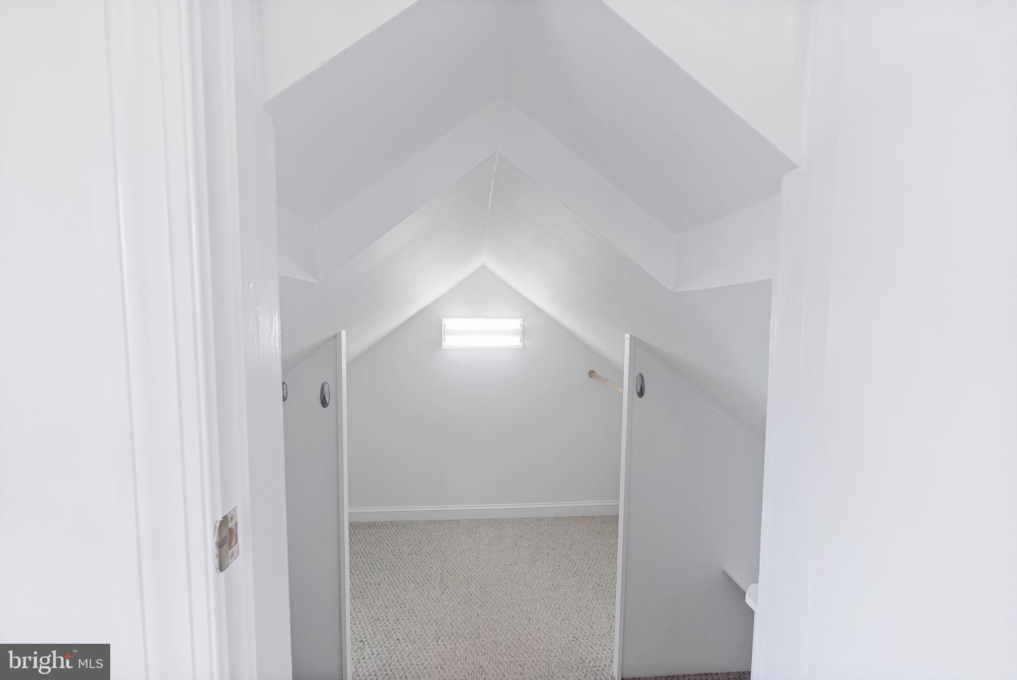 810 Grand View Drive Alexandria, VA 22305 - Photo 15 of 55