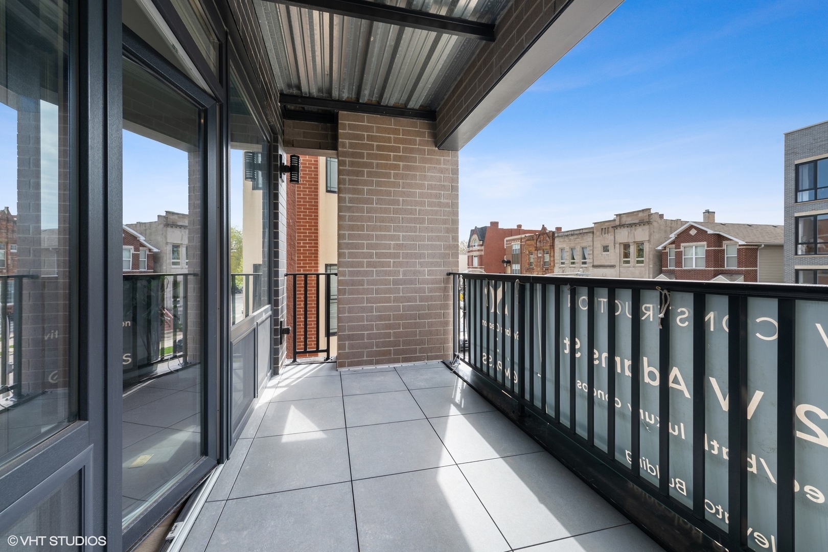 2342 West Adams Street, Unit 505 Chicago, IL 60612 - Photo 19 of 20 a view of a balcony
