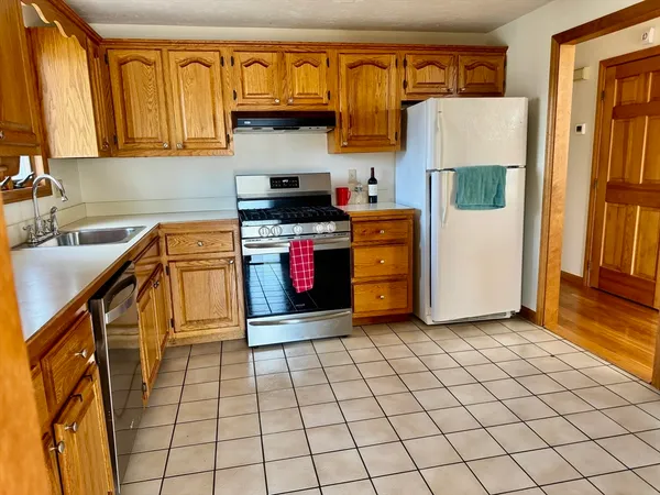$4,100 | 15 Curlew Street, Unit SINGLE, Boston, MA 02132
