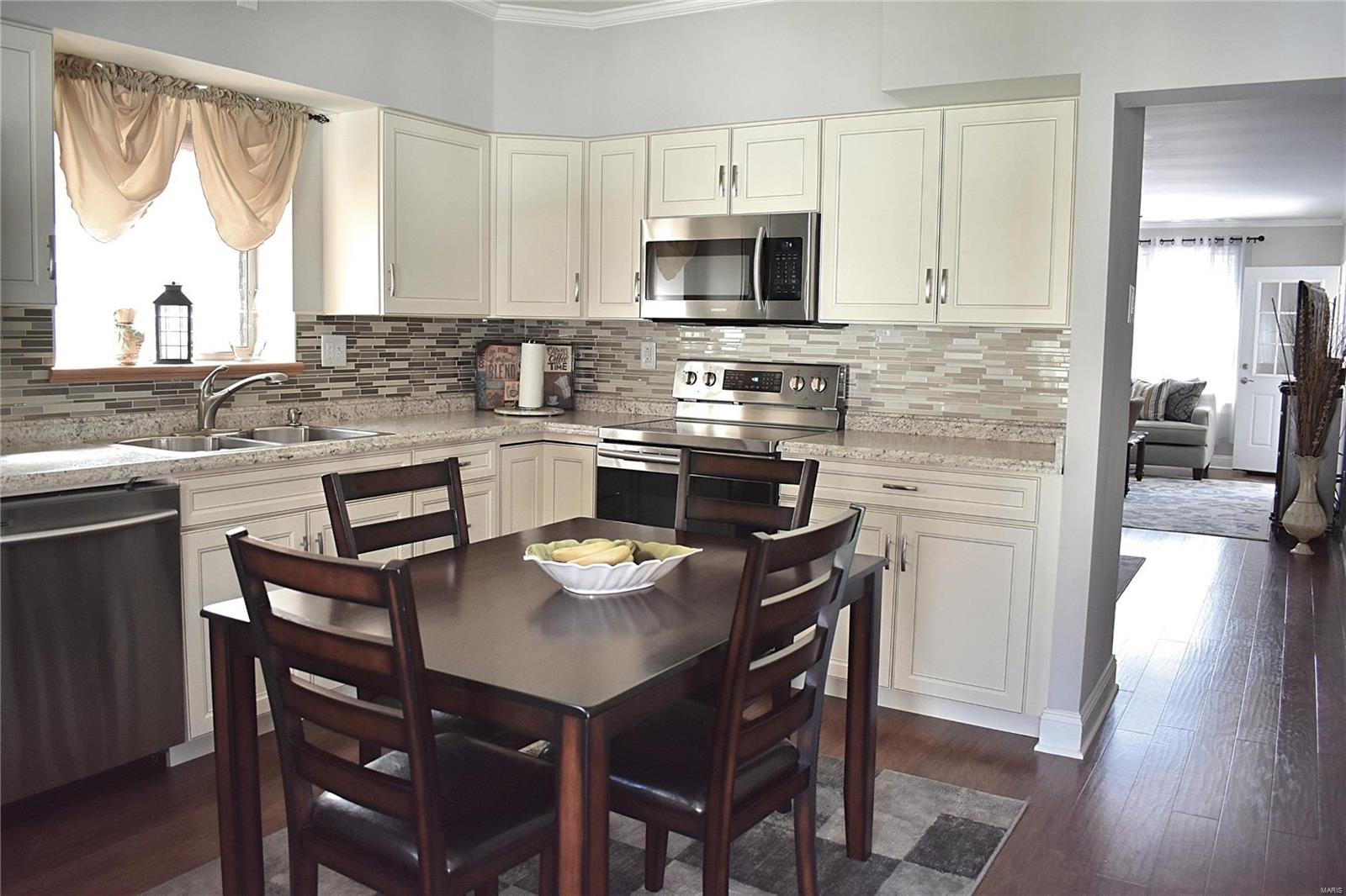 6808 Morgan Ford Road St. Louis, MO 63116 - Photo 11 of 31 Gallery Image 11