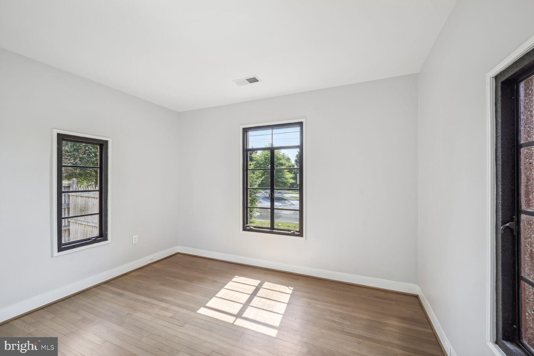 9900 Colesville Road Silver Spring, MD 20901 - Photo 17 of 23 Bedroom