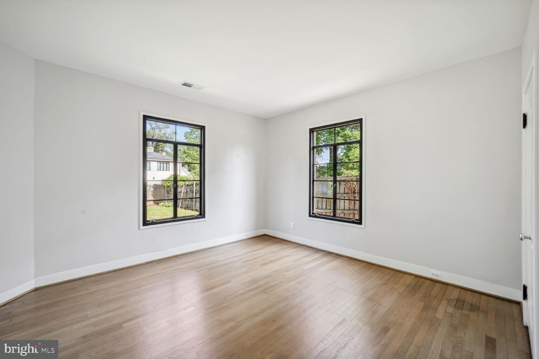 9900 Colesville Road Silver Spring, MD 20901 - Photo 19 of 23 Bedroom