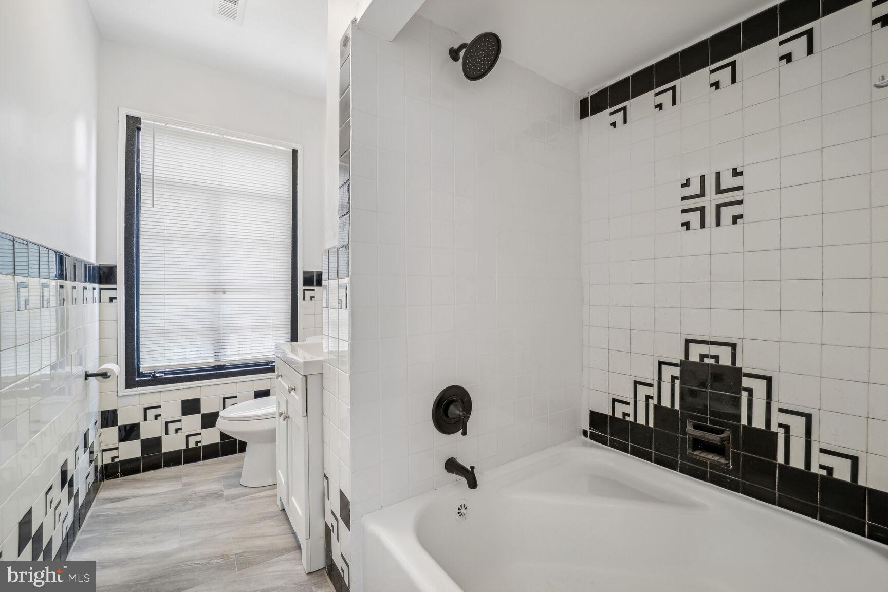 9900 Colesville Road Silver Spring, MD 20901 - Photo 6 of 23 Bathroom