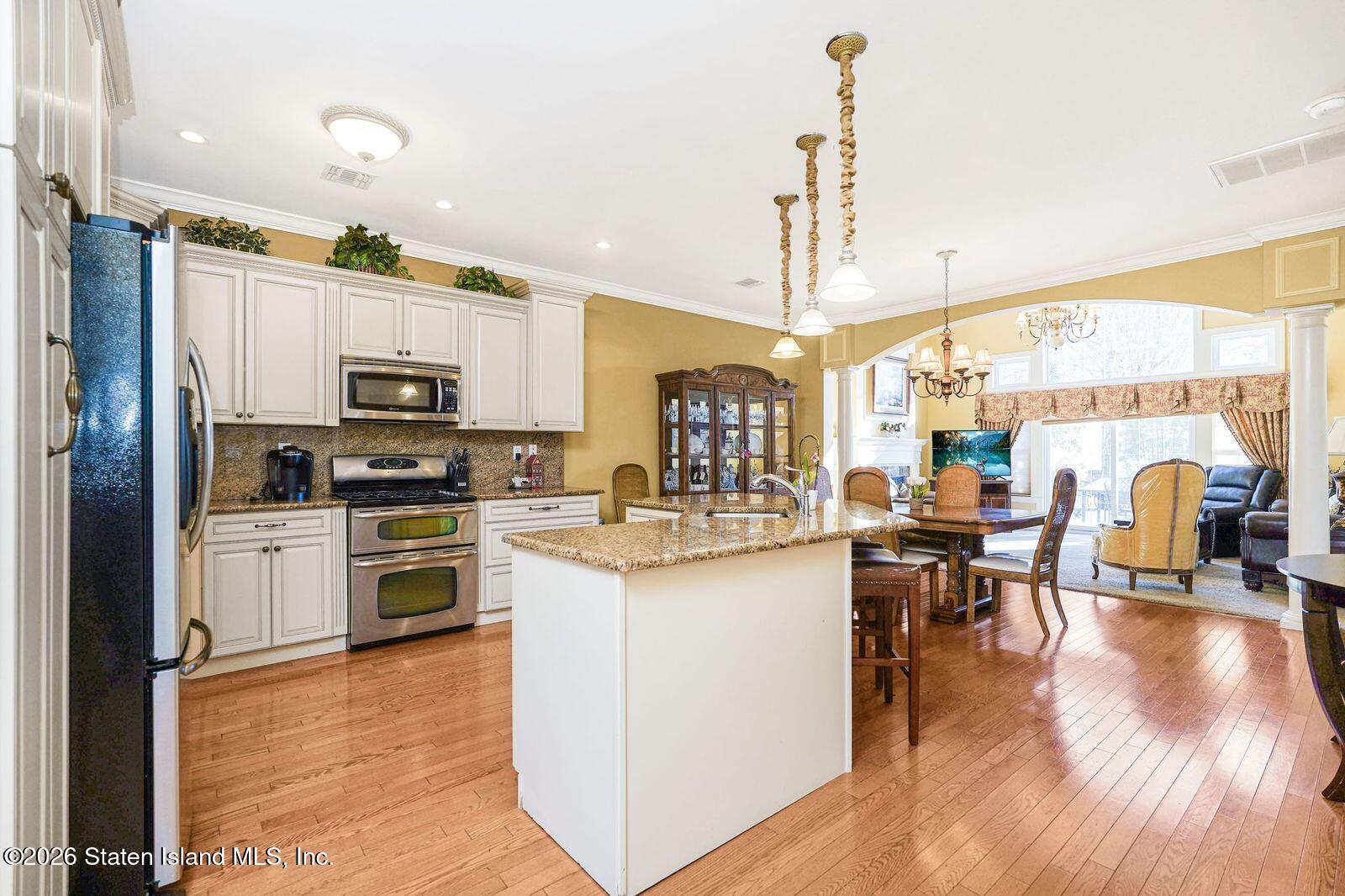 15 Topside Lane Staten Island, NY 10309 - Photo 13 of 36 15 Topside Lane-12