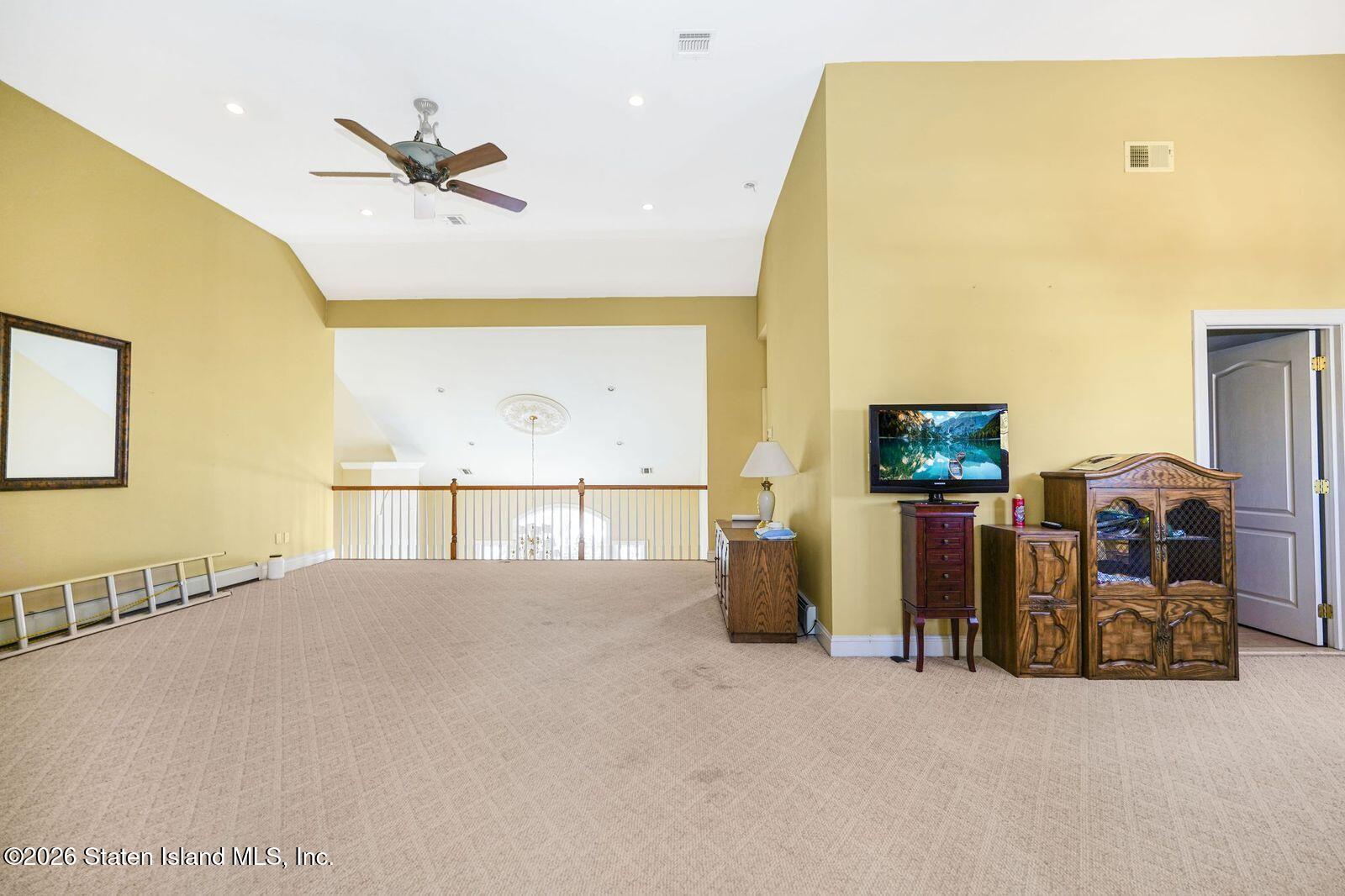 15 Topside Lane Staten Island, NY 10309 - Photo 27 of 36 15 Topside Lane-26