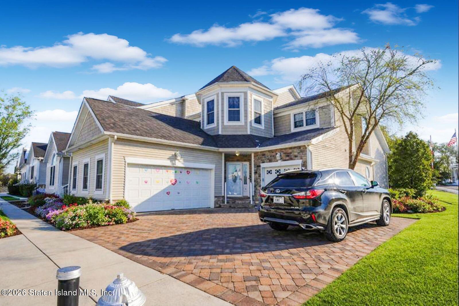 15 Topside Lane Staten Island, NY 10309 - Photo 3 of 36 15 Topside Lane-2