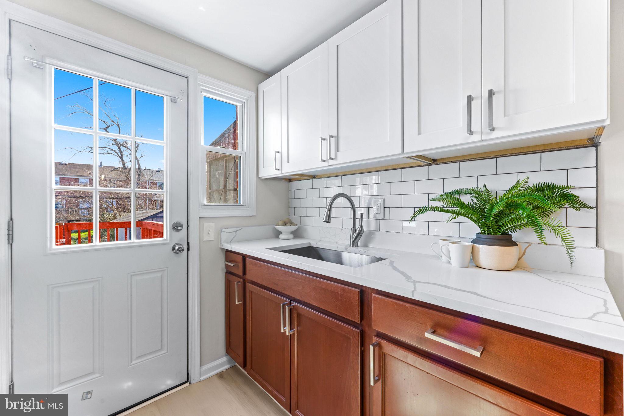 1003 Foxridge Lane Baltimore, MD 21221 - Photo 13 of 35