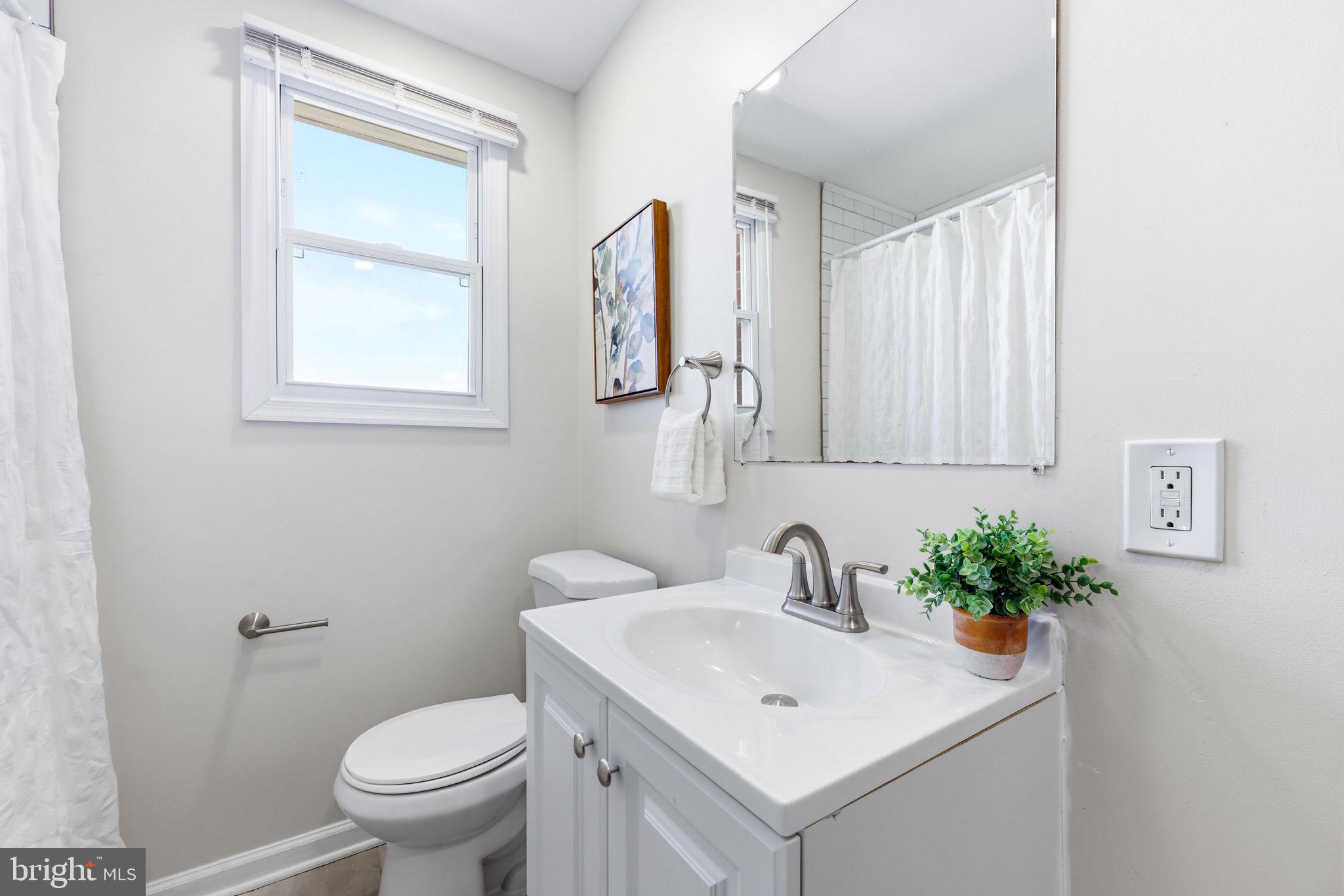 1003 Foxridge Lane Baltimore, MD 21221 - Photo 25 of 35