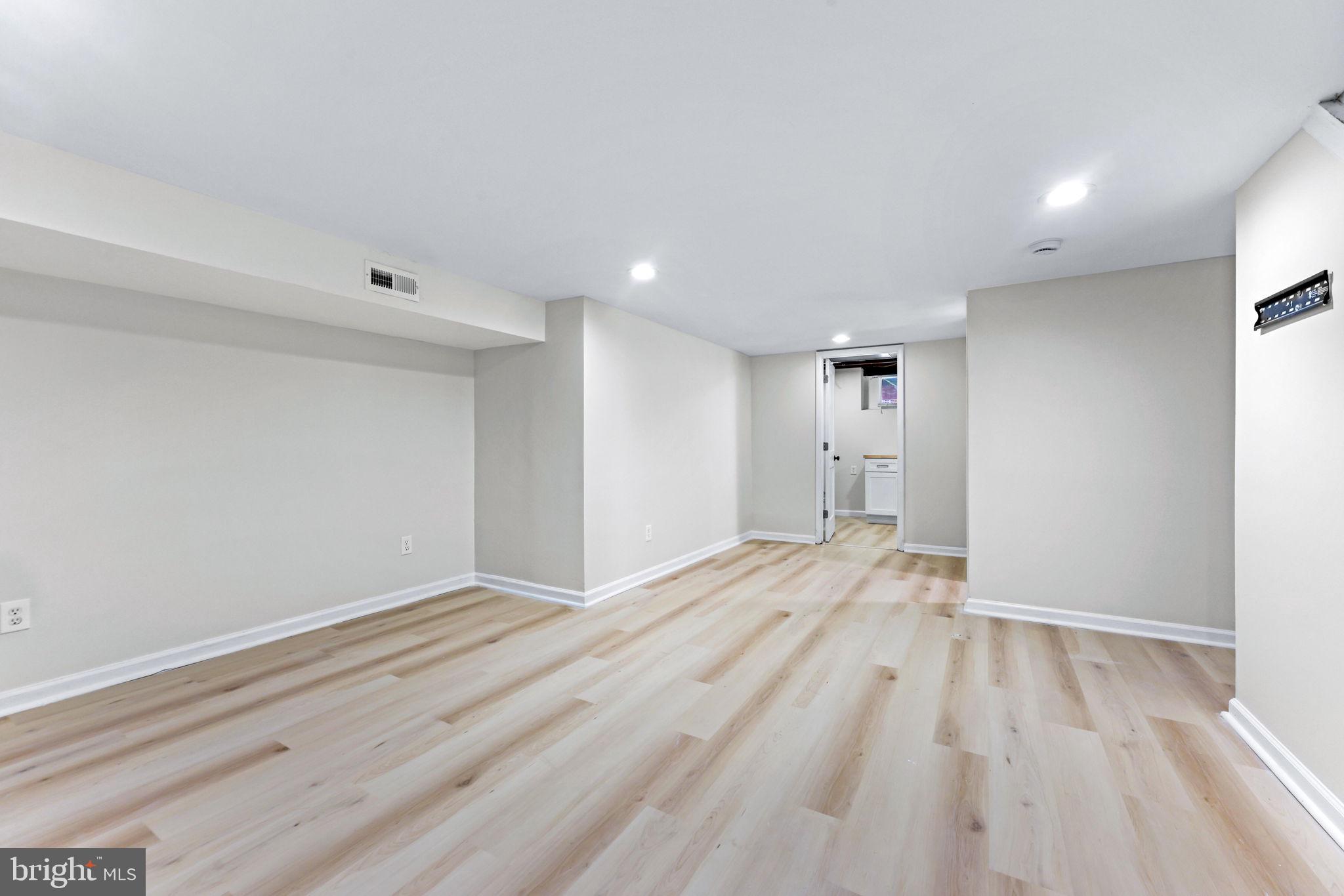 1003 Foxridge Lane Baltimore, MD 21221 - Photo 28 of 35