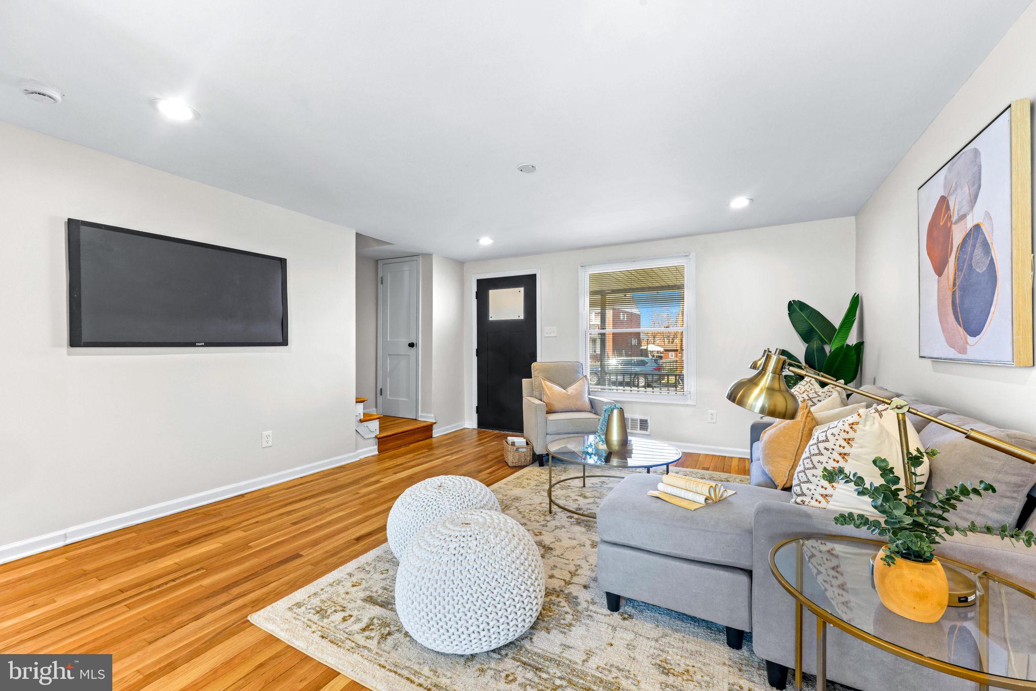 1003 Foxridge Lane Baltimore, MD 21221 - Photo 7 of 35